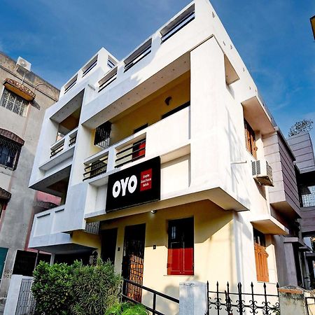 Oyo Simplex Guest House Behala コルカタ エクステリア 写真