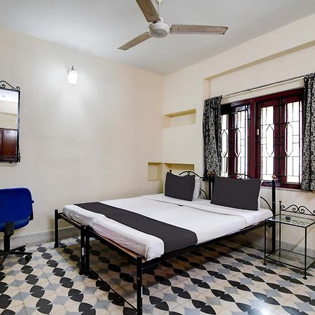 Oyo Simplex Guest House Behala コルカタ エクステリア 写真