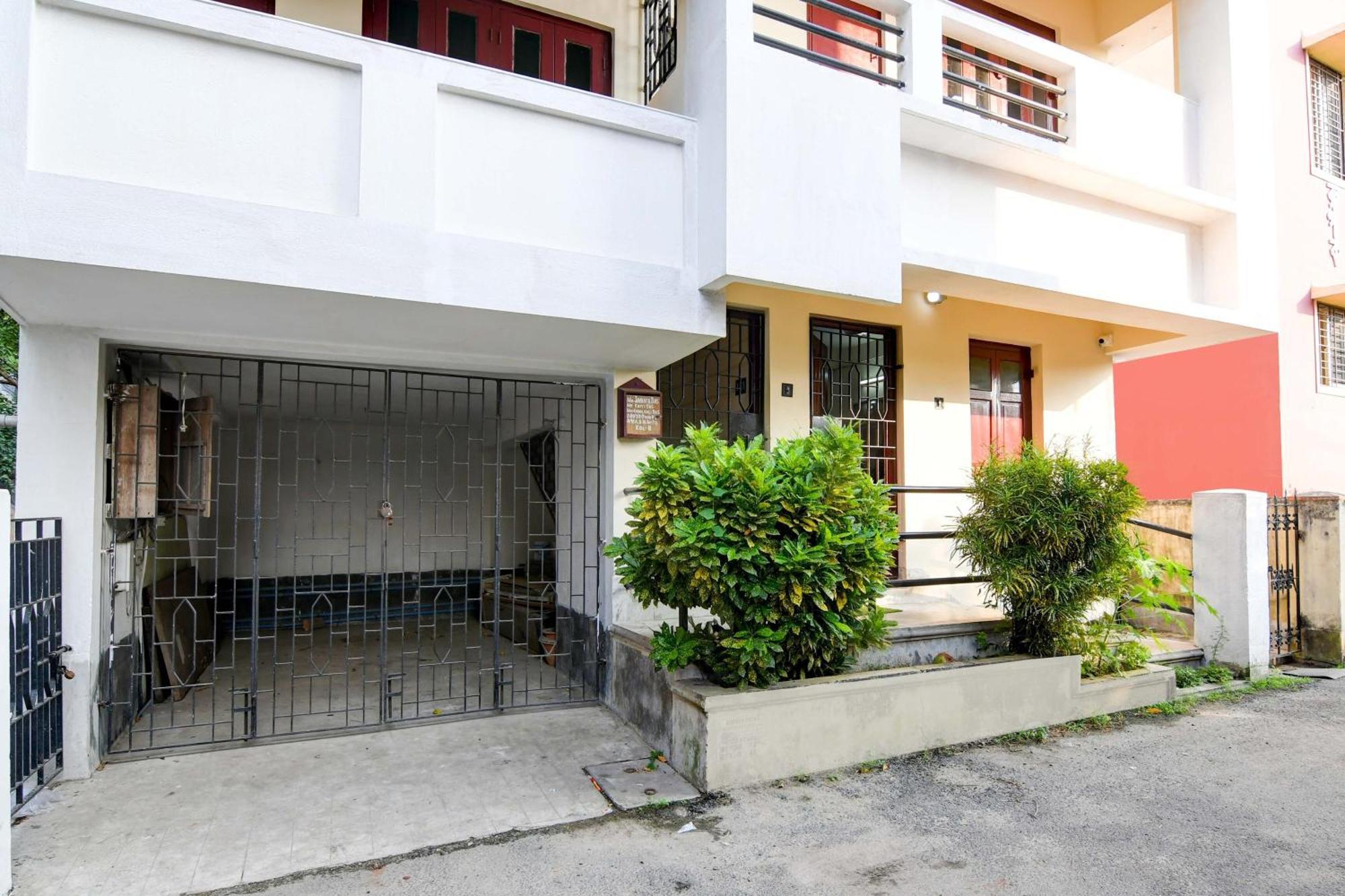 Oyo Simplex Guest House Behala コルカタ エクステリア 写真