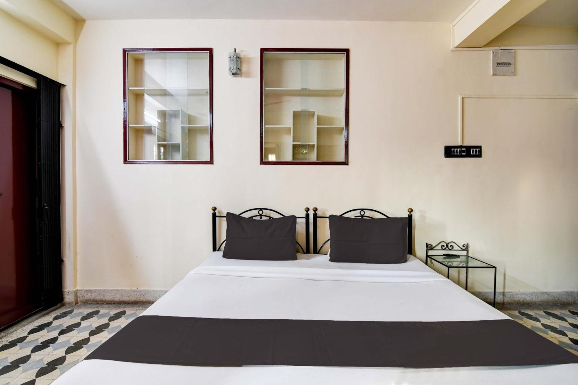Oyo Simplex Guest House Behala コルカタ エクステリア 写真
