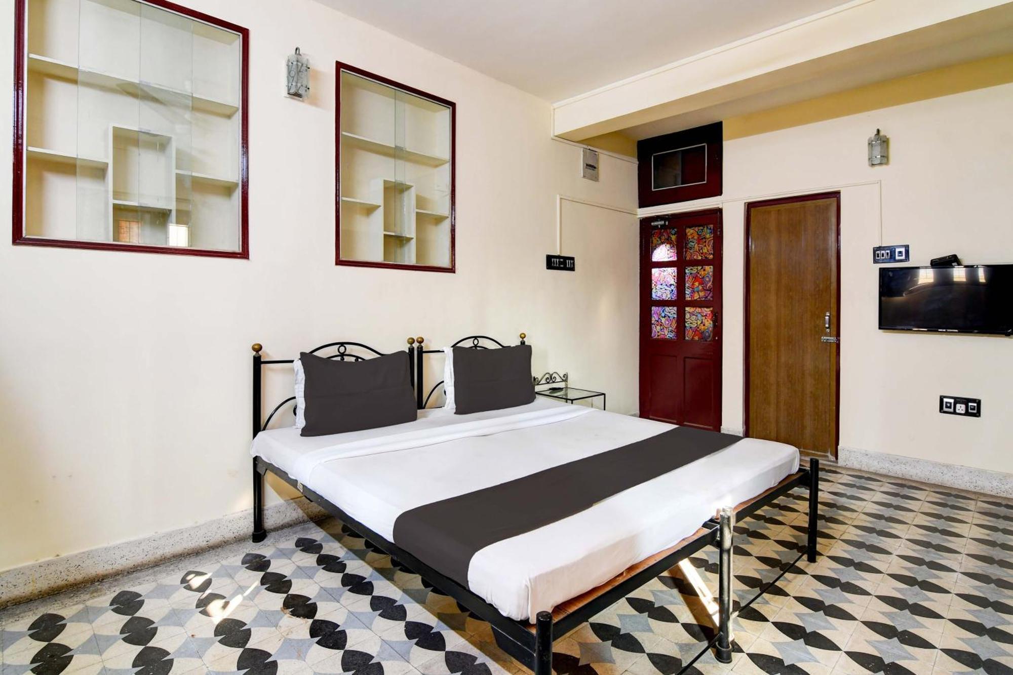 Oyo Simplex Guest House Behala コルカタ エクステリア 写真