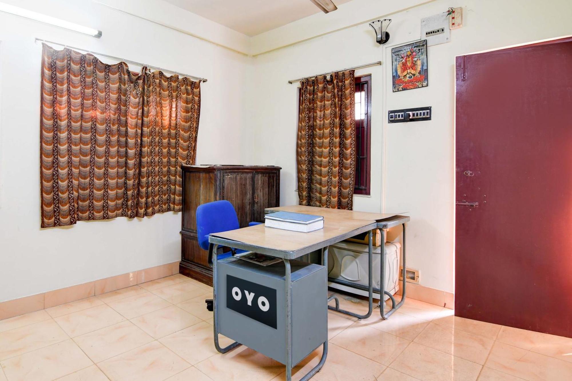 Oyo Simplex Guest House Behala コルカタ エクステリア 写真
