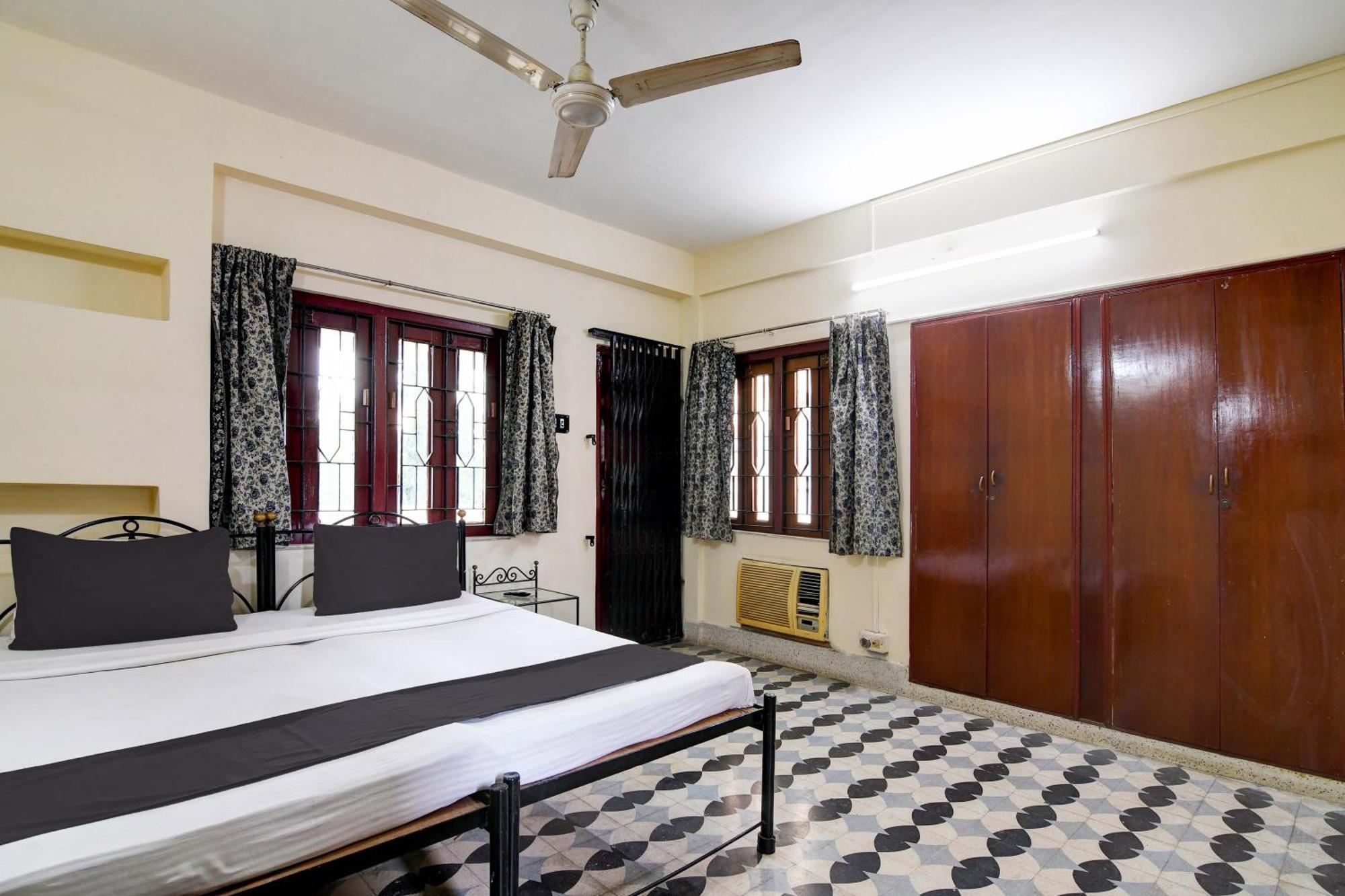 Oyo Simplex Guest House Behala コルカタ エクステリア 写真